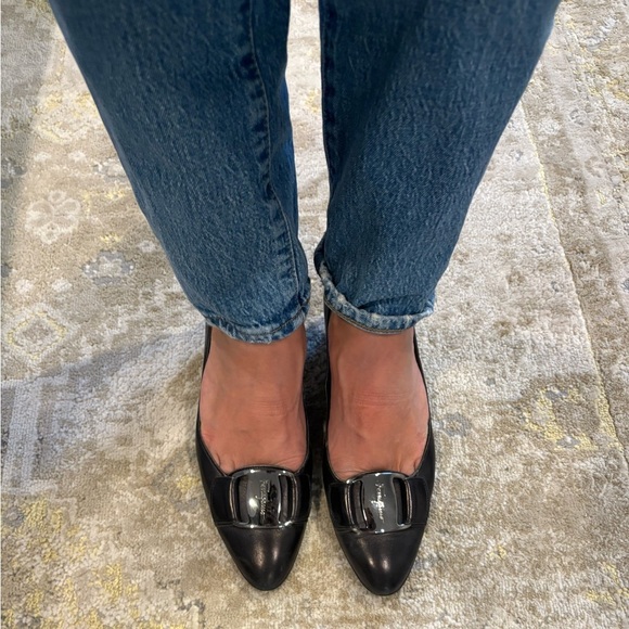 Ferragamo Black Leather Heel Shoes Silver Buckle Logo - Picture 13 of 16